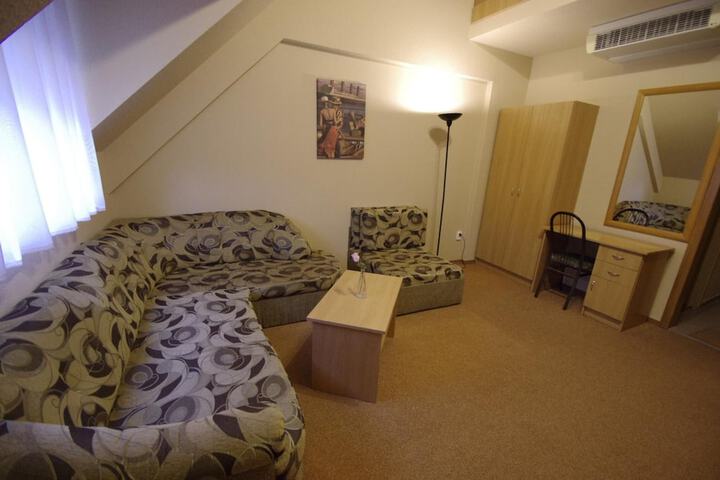 Room 46 of 70