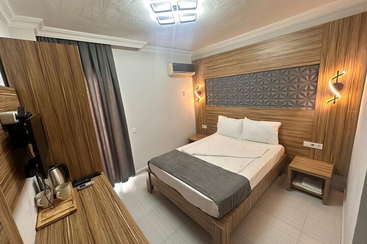 Room 18 of 68