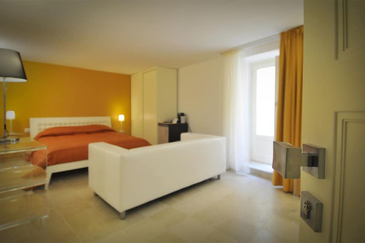 Room 15 of 138