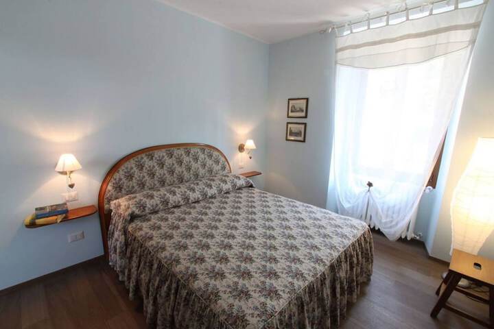 Room 4 of 26