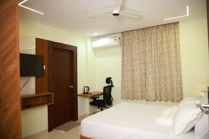 Room 10 of 22