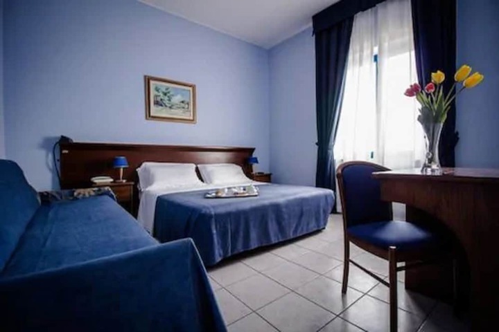 Room 20 of 37