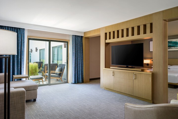 Room 5 of 28