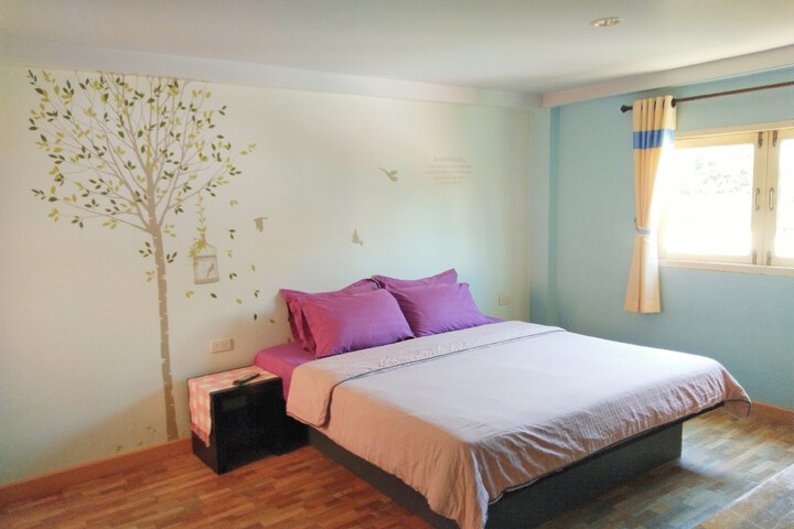 Room 11 of 36