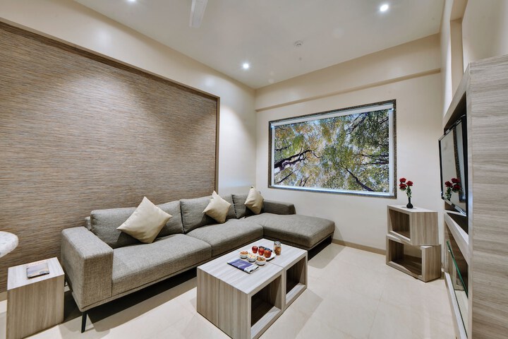 Room 9 of 19
