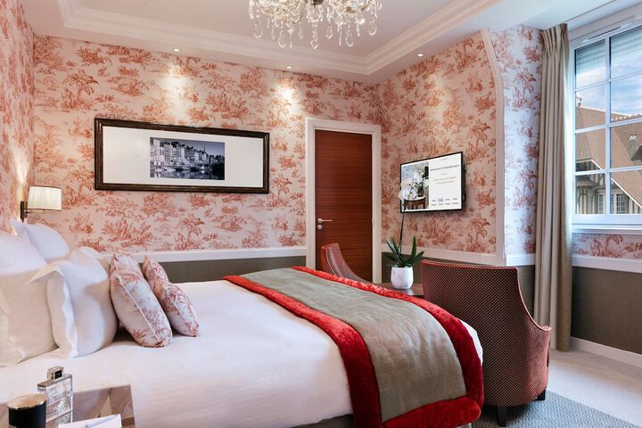 Room 14 of 126
