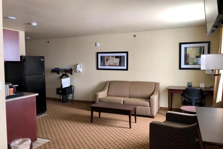 2 Queen Guest Room (1 of 19)