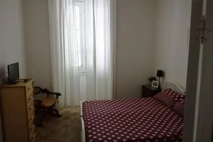 Room 4 of 22