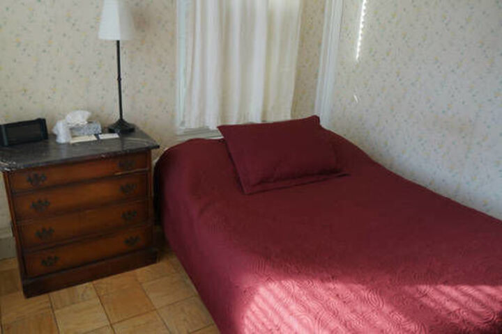 Room 26 of 99