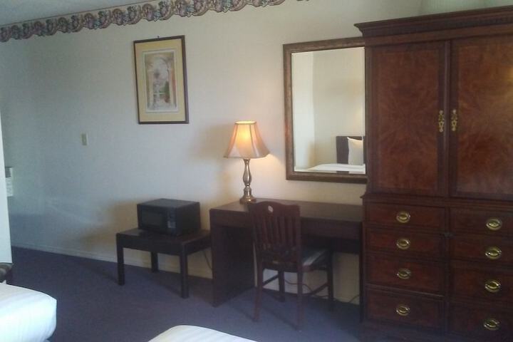 Room 12 of 15