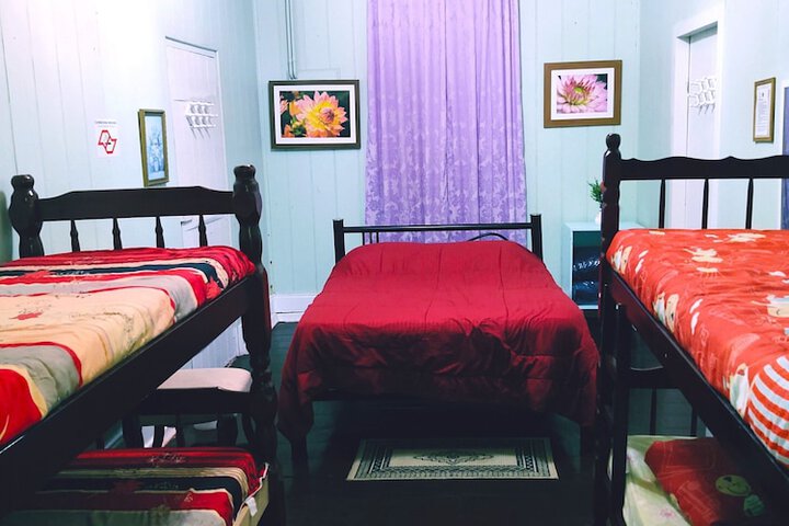 Room 9 of 33