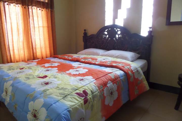 Room 6 of 24