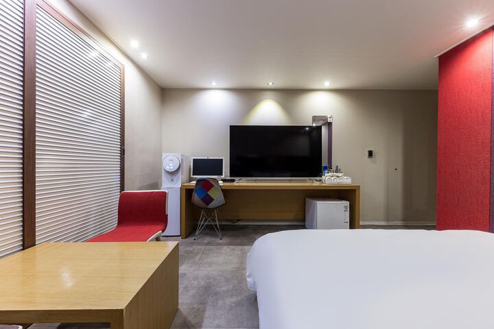Room 95 of 120