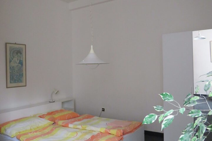 Room 4 of 31
