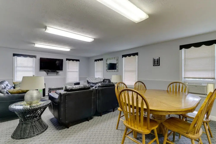 Room 2 of 24