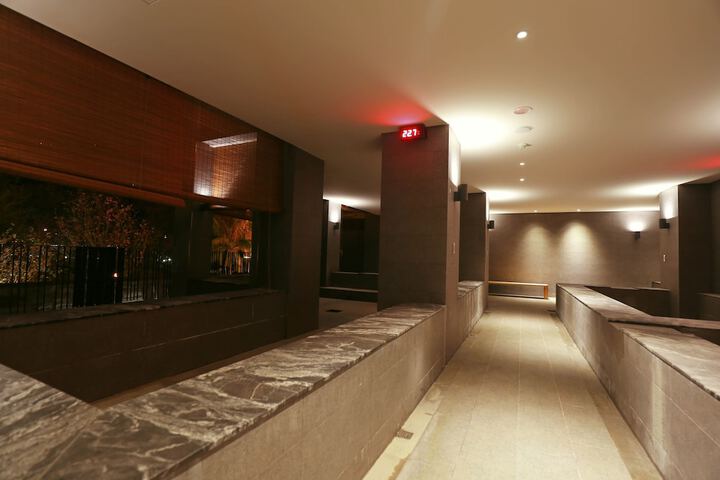 Room 27 of 41