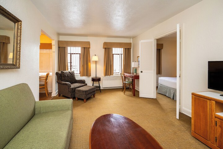 Room 49 of 64