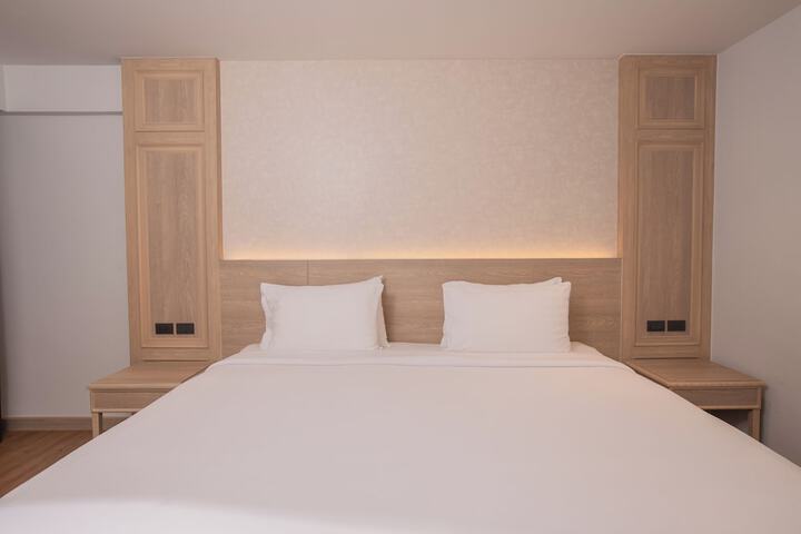 Room 4 of 75