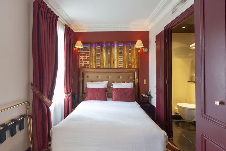 Room 21 of 39