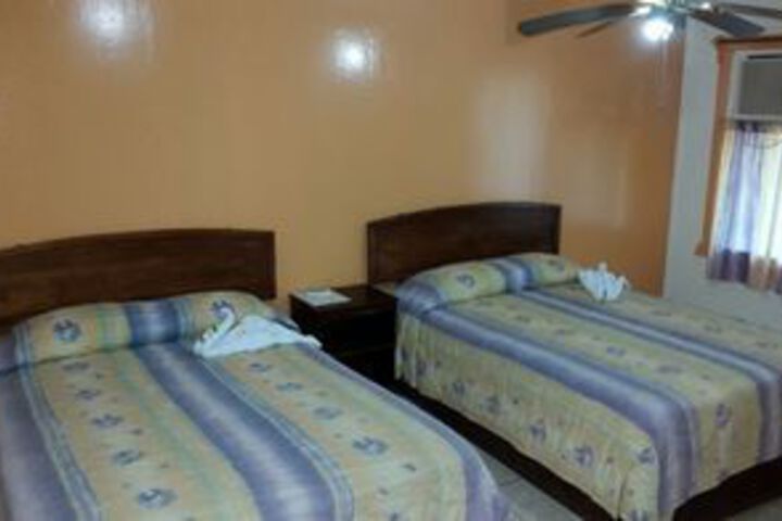 Room 15 of 38