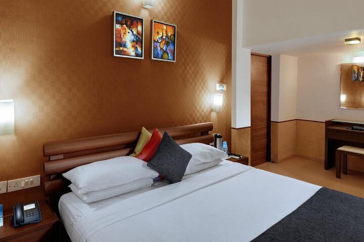 Room 8 of 22