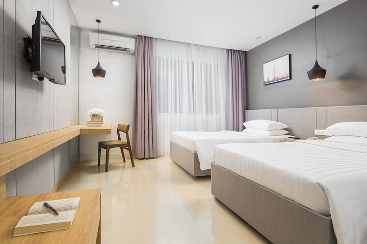 Room 27 of 56