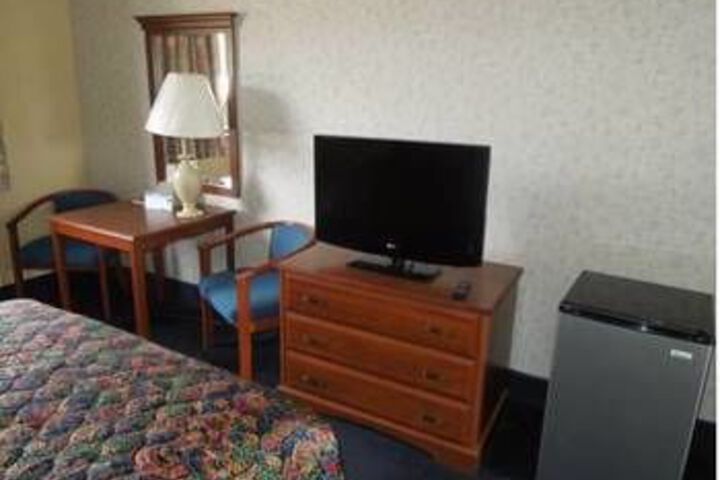 Room 10 of 36