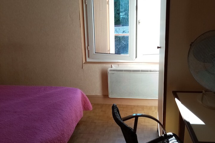 Room 6 of 14