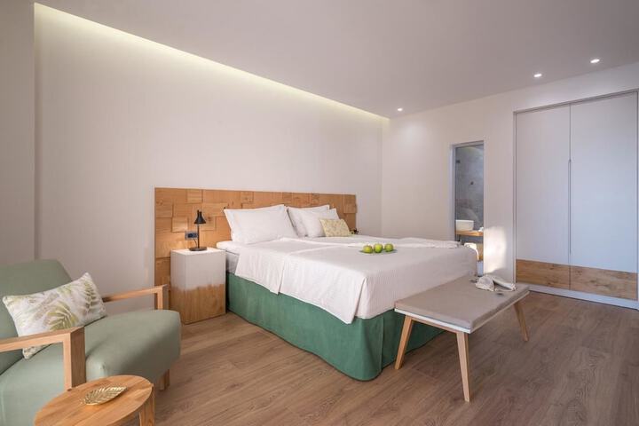 Room 20 of 163