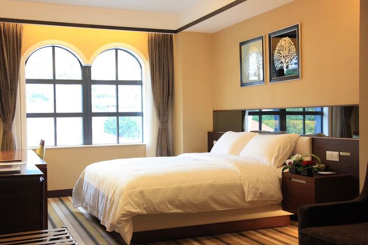 Room 15 of 70