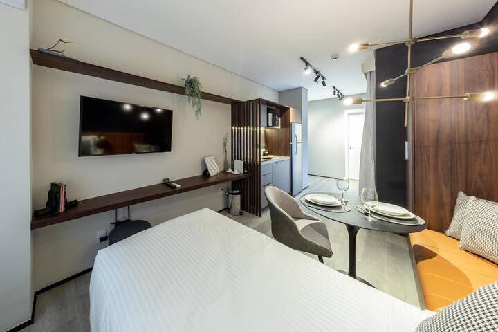 Room 28 of 184