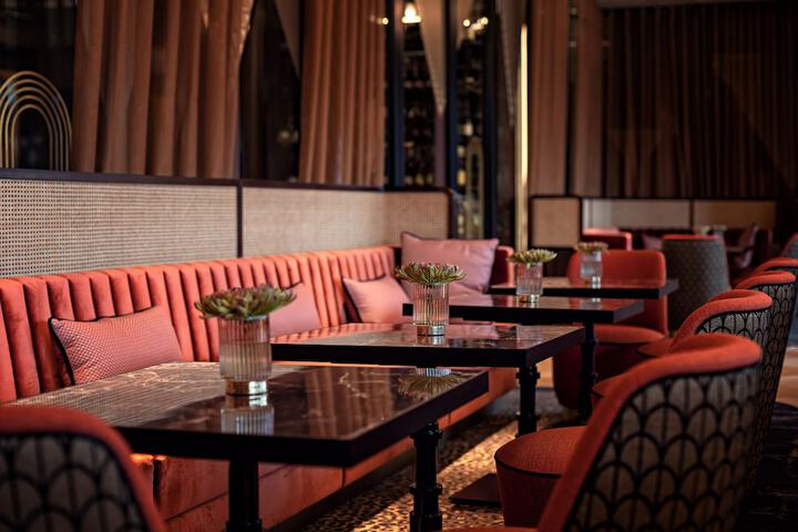 Lounge 57 of 67