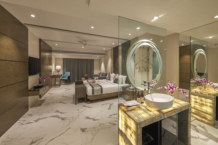 Room 21 of 47
