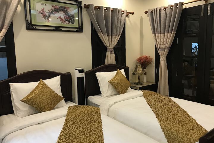 Room 5 of 30