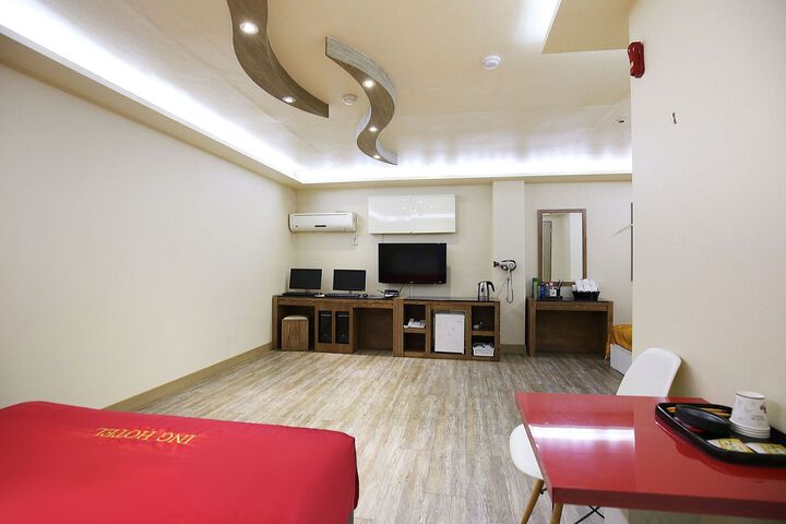 Room 19 of 52