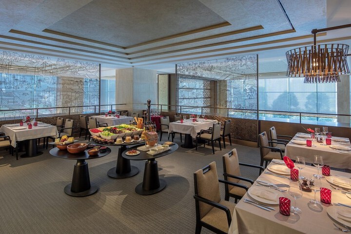 Dining 64 of 140