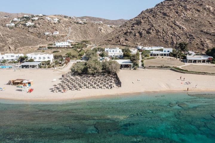 Exterior of Agrari Ninemia Mykonos