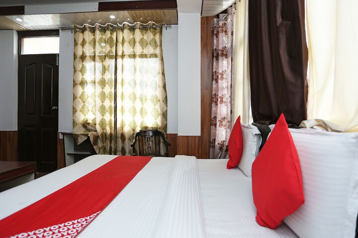 Room 13 of 37
