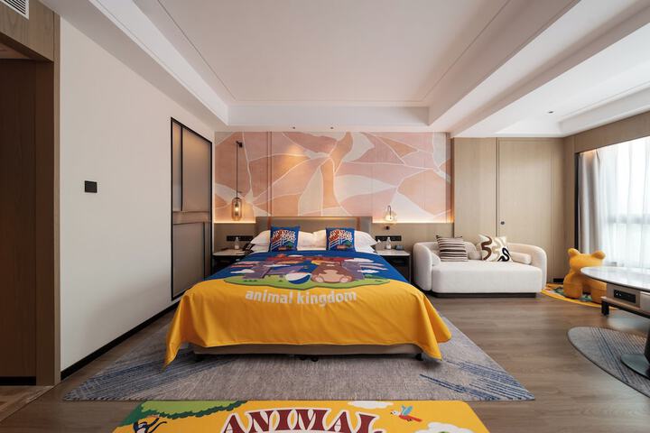 Room 5 of 30