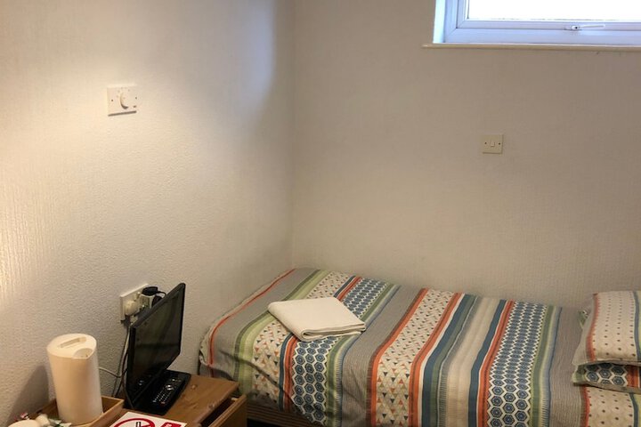 Room 6 of 22