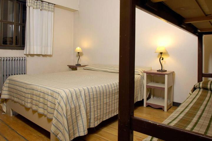 Room 3 of 10