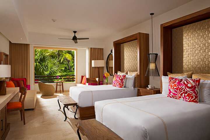 Room 4 of 95