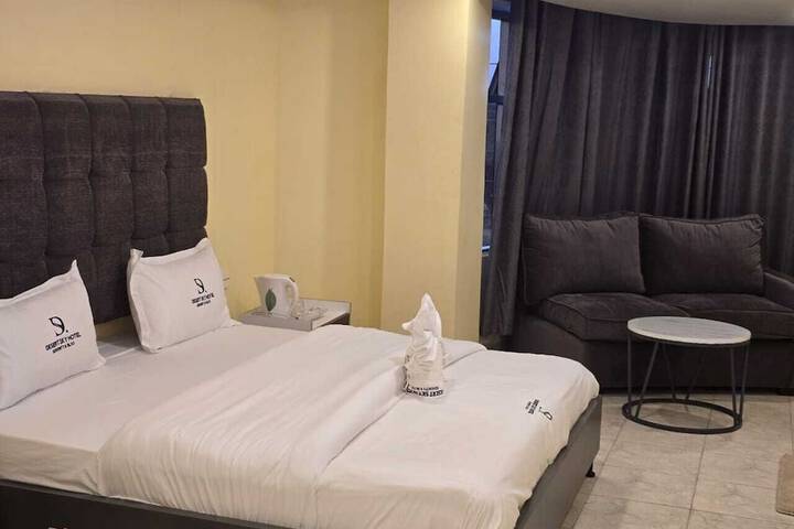 Room 6 of 45