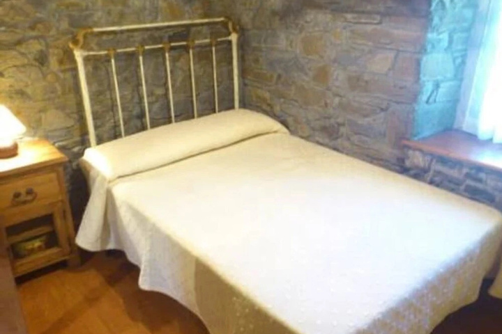 Room 4 of 14