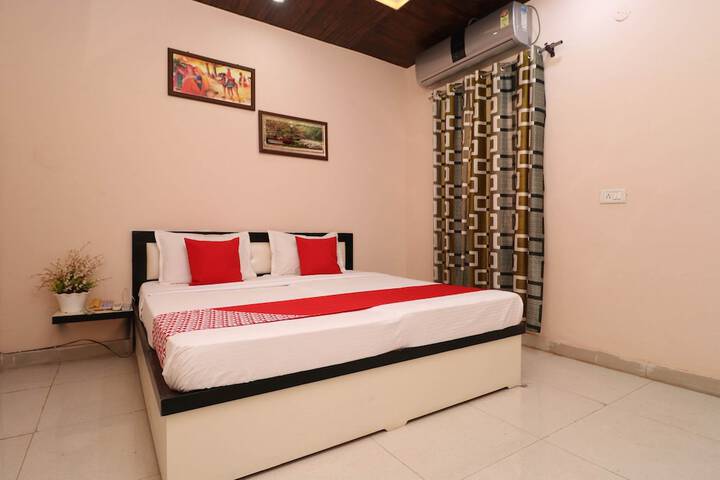 Room 15 of 25