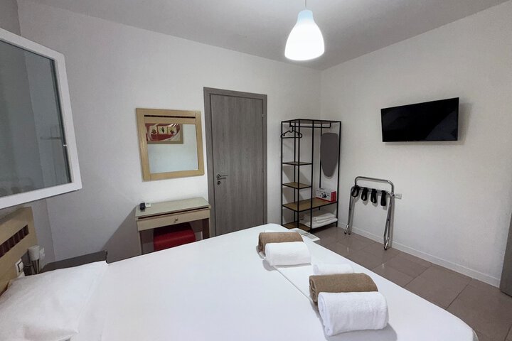 Room 48 of 171