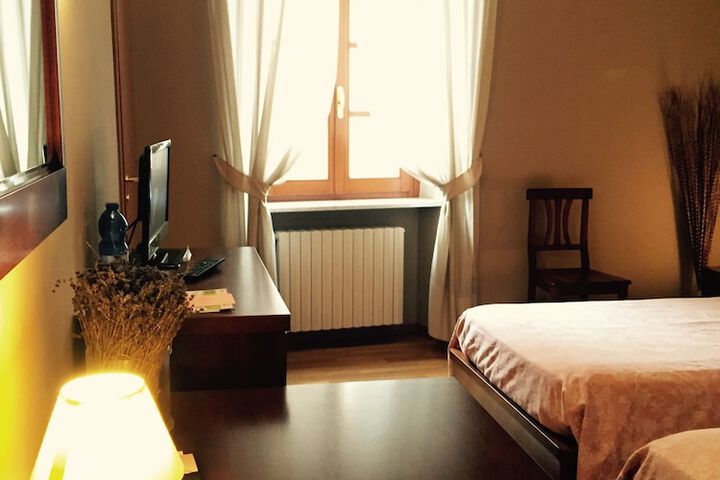 Room 10 of 64