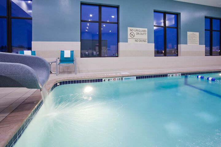 Pool 36 of 48