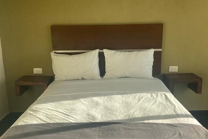 Room 18 of 31