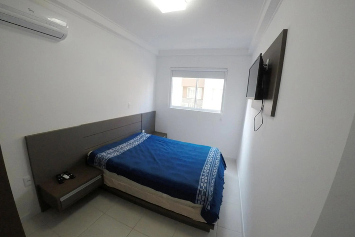 Room 5 of 15